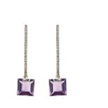 White gold, diamonds and amethyst earrings Pendientes en oro blanco con barrita rígida de brillantes