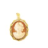 Gold and cameo pendant-brooch Broche-colgante camafeo con representación de busto de dama