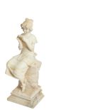 Escuela europea, c.1930. La lectora. Escultura en alabastro. Alt.: 48,5 cm.   Alabaster sculpture.