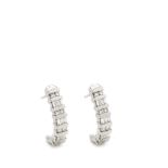 Pendientes media criolla en oro blanco con diamantes tallas brillante y baguette. Peso diamantes: