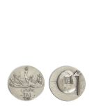 Salvador Dalí (Figueras, 1904-1989) Dos medallas en plata 999 milésimas. Firmadas y fechadas en