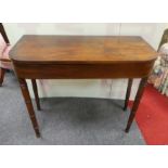 Victorian mahogany breakfast table