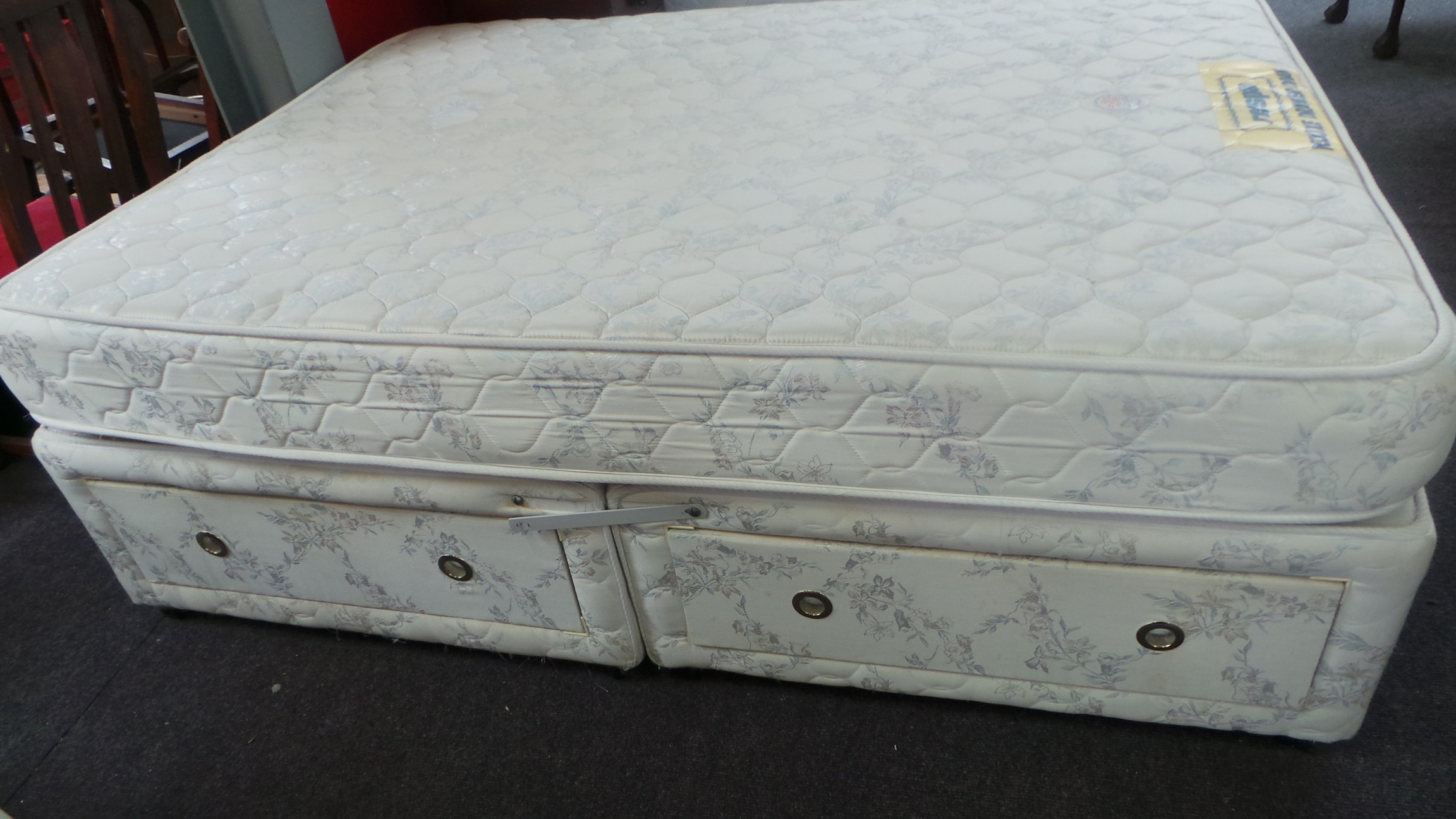 4ft6 divan set with 4 drawers