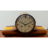 Mantel clock