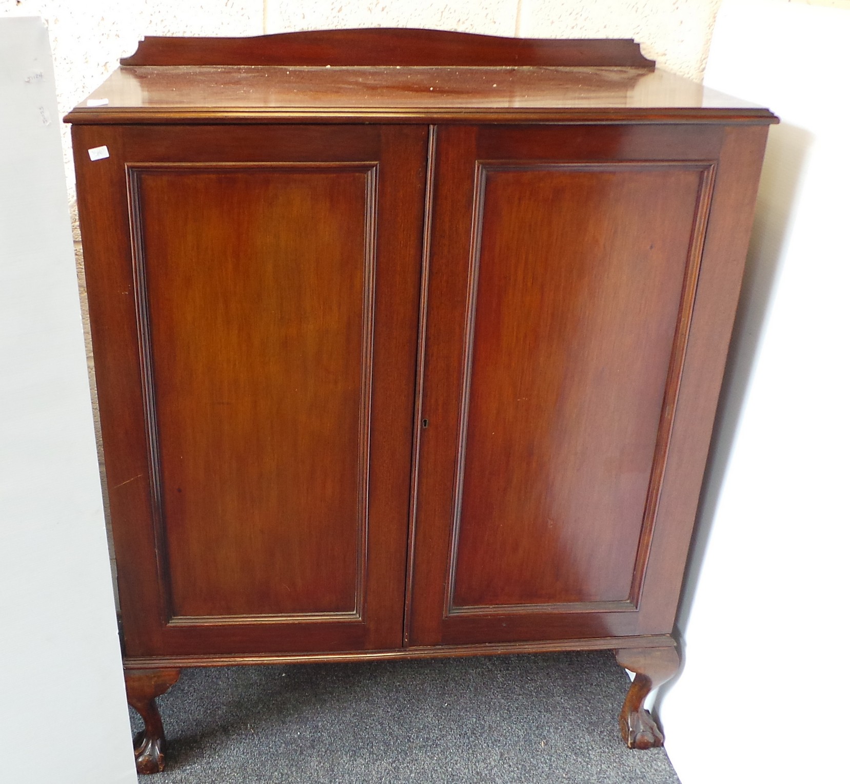 Mahogany stationary cabinet (internal shelving)