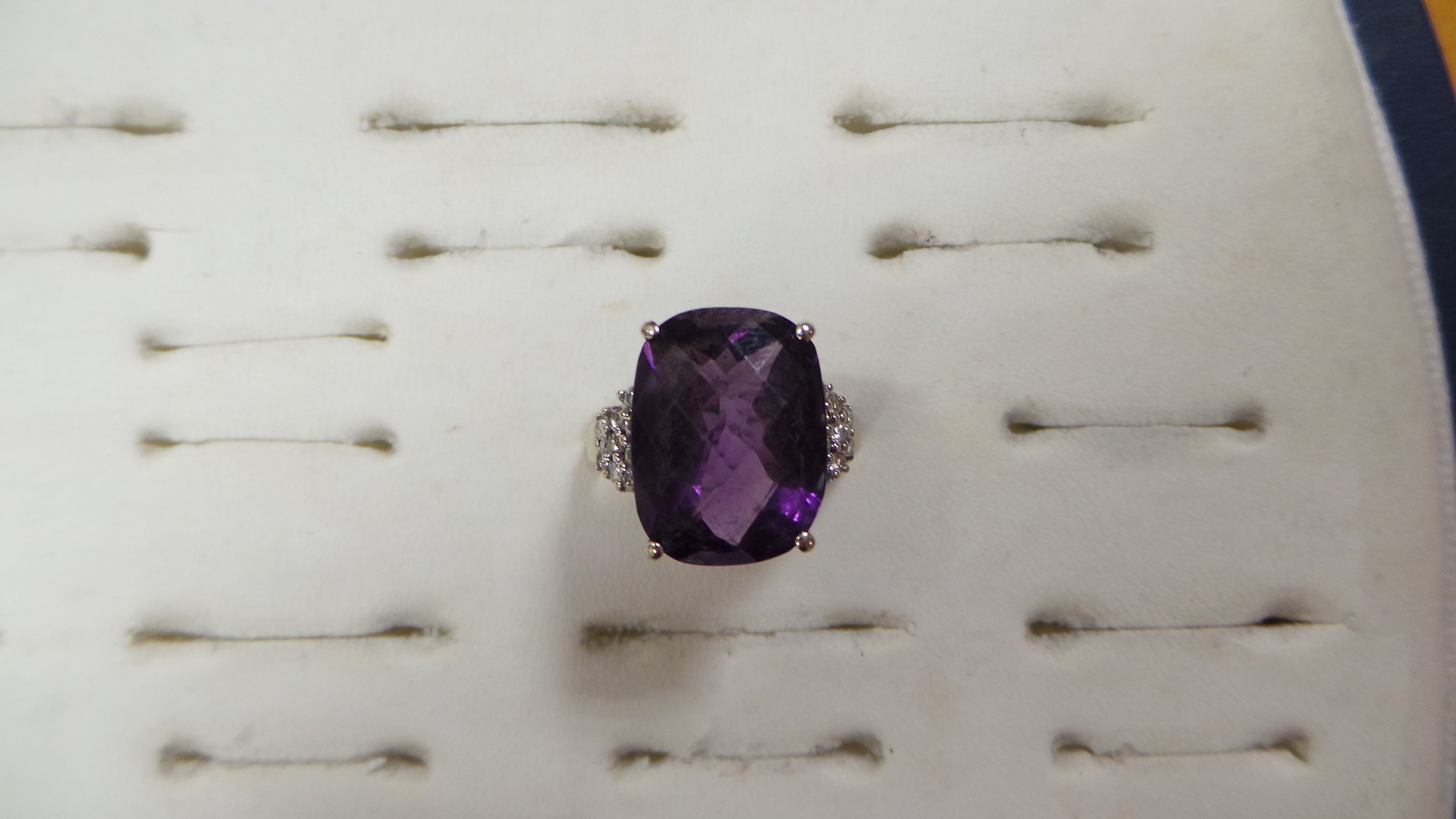 14K diamond and amethyst cluster ring