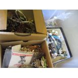 Quantity of miscellaneous costume jewellery