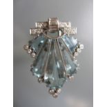 Good quality 18ct white gold aquamarine and diamond set clip brooch in Art Deco style, housed in a