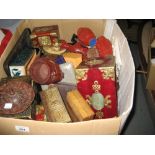 Box containing a large quantity of miscellaneous collectables