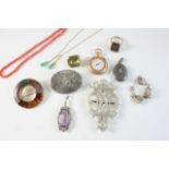 A QUANTITY OF JEWELLERY including a Scottish agate brooch, a lady's gold fob watch, a gold chain