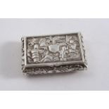 A LATE 19TH CENTURY CHINESE CONVERTED SNUFF BOX with chased convex sides & figural decoration on the