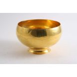 HORSE RACING: A modern Indian gold trophy bowl engraved below the rim with ten petal-shaped