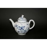 18THC WORCESTER TEAPOT in the Feather Mould Floral pattern. Blue Crescent mark. 5 1/2ins (14cms)