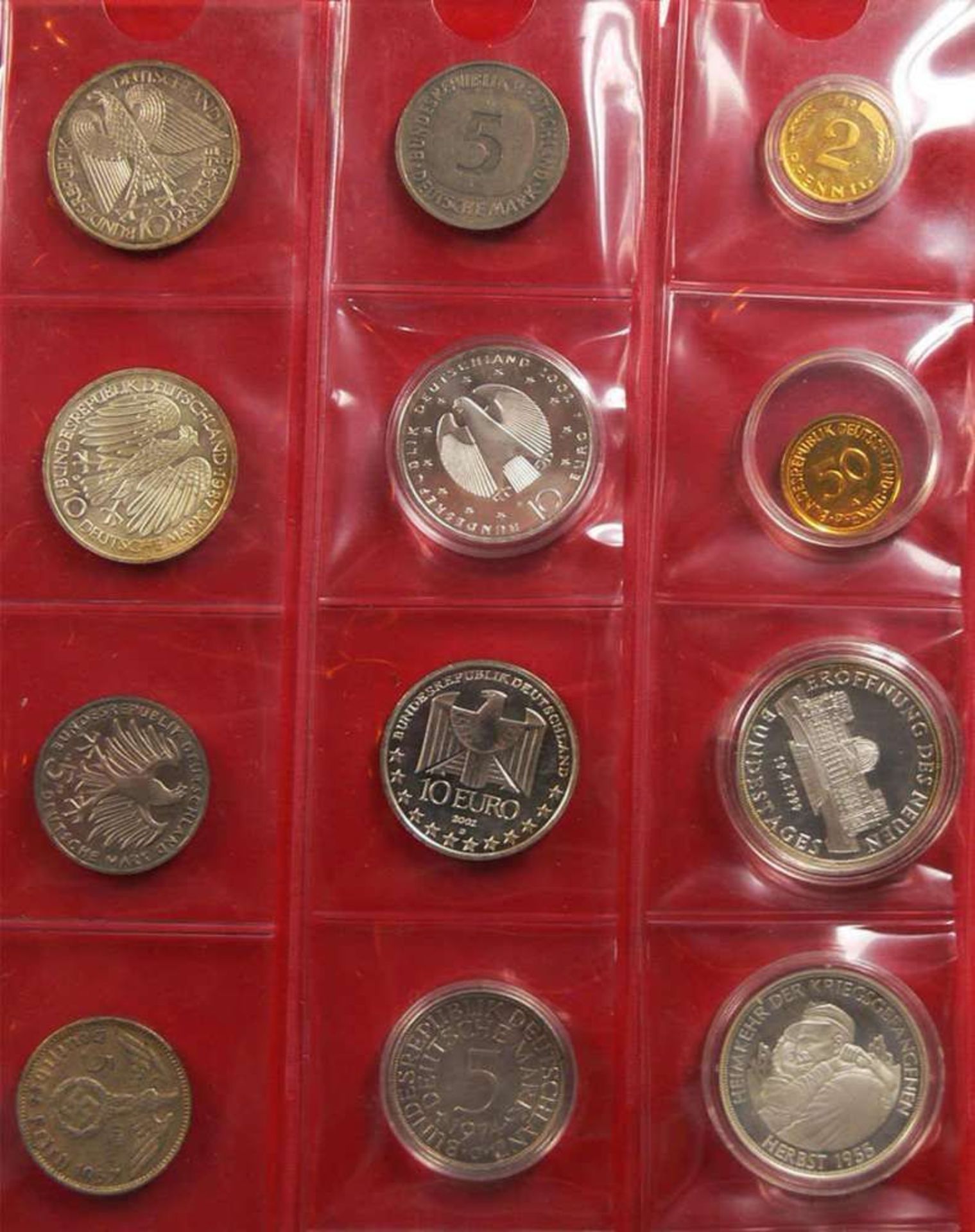 Reserve: 90 EUR        Ein Münzalbum gefüllt mit Münzen meist BRD. Dabei ca, 126 DM, sowie ca. 22 - Image 2 of 4