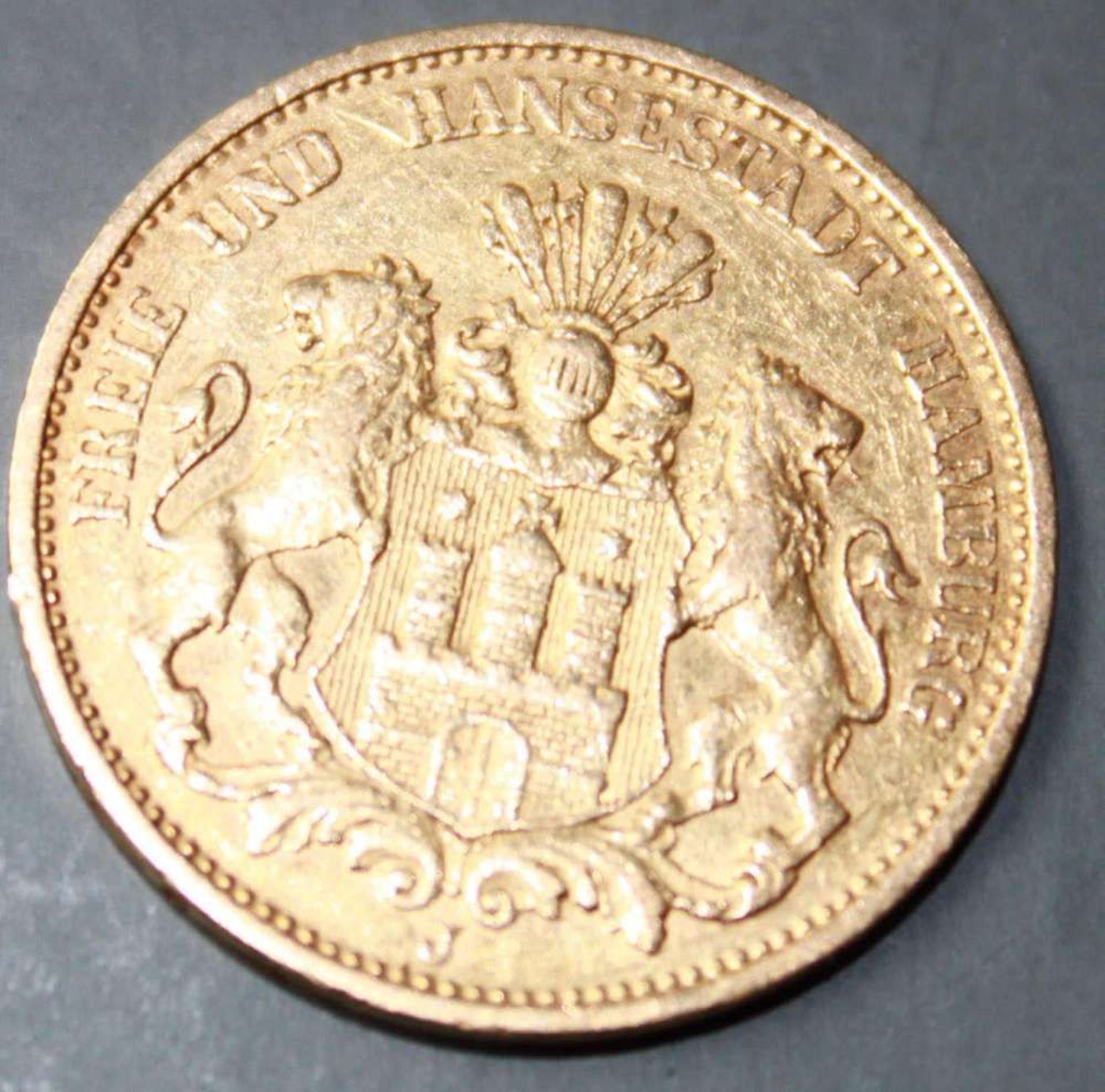 Reserve: 250 EUR        20 Goldmark Hamburg, 1884 J, Katalog Jäger 210. Erhaltung: vorzüglich
