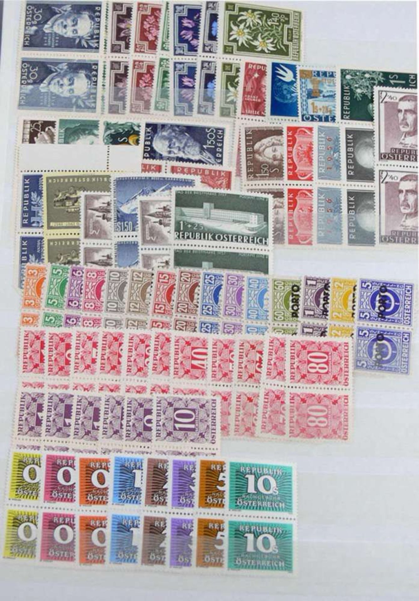 Reserve: 30 EUR        Österreich 1947/96, Dubletten auf Stecktafeln meist in Paaren dabei auch - Image 3 of 5