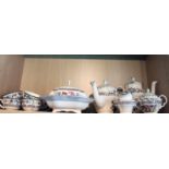 Essservice von Spode, "Chinese Rose", bestehend aus 6 Esstellern, 8 Kuchentellern, 8 Untertassen,