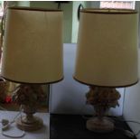 2 Tischlampen aus Holz "Obstkorb", Höhe ca. 75cm, mit Wechselschirmen, Funktion geprüftMindestpreis: