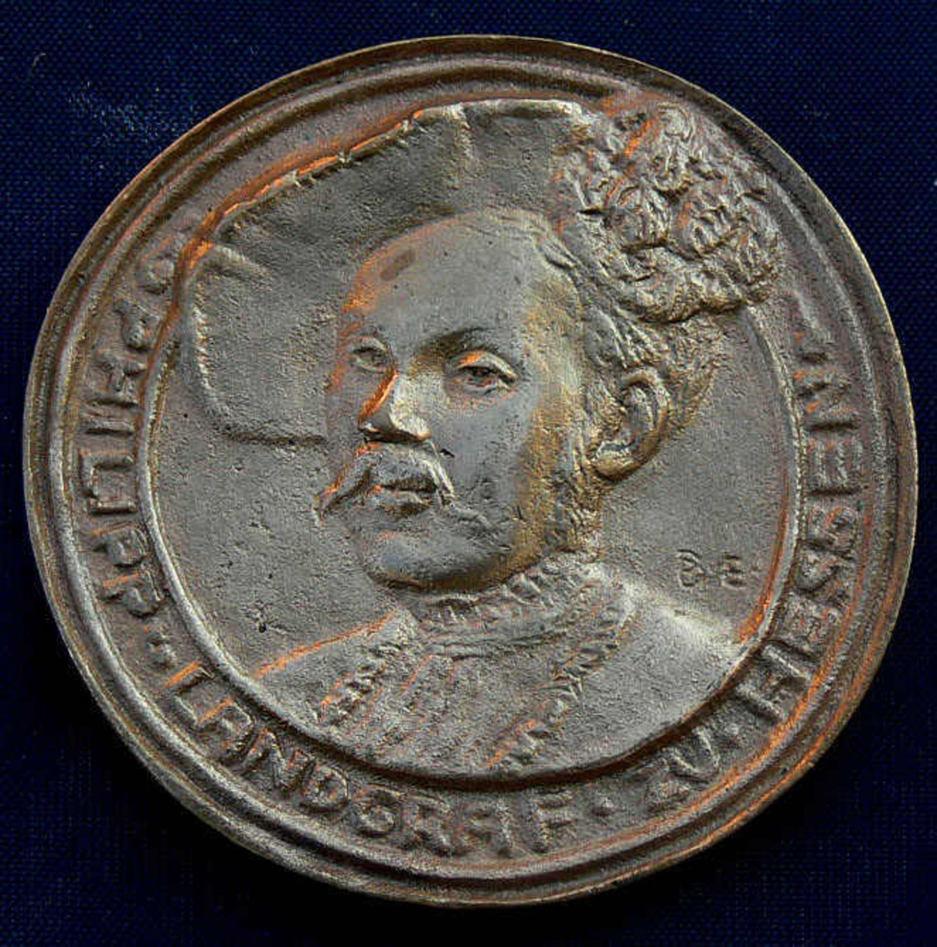 Medaille 1927, "400 Jahrfeier Philipps-Universität Marburg 1527-1927". Guter ZustandMindestpreis: 10