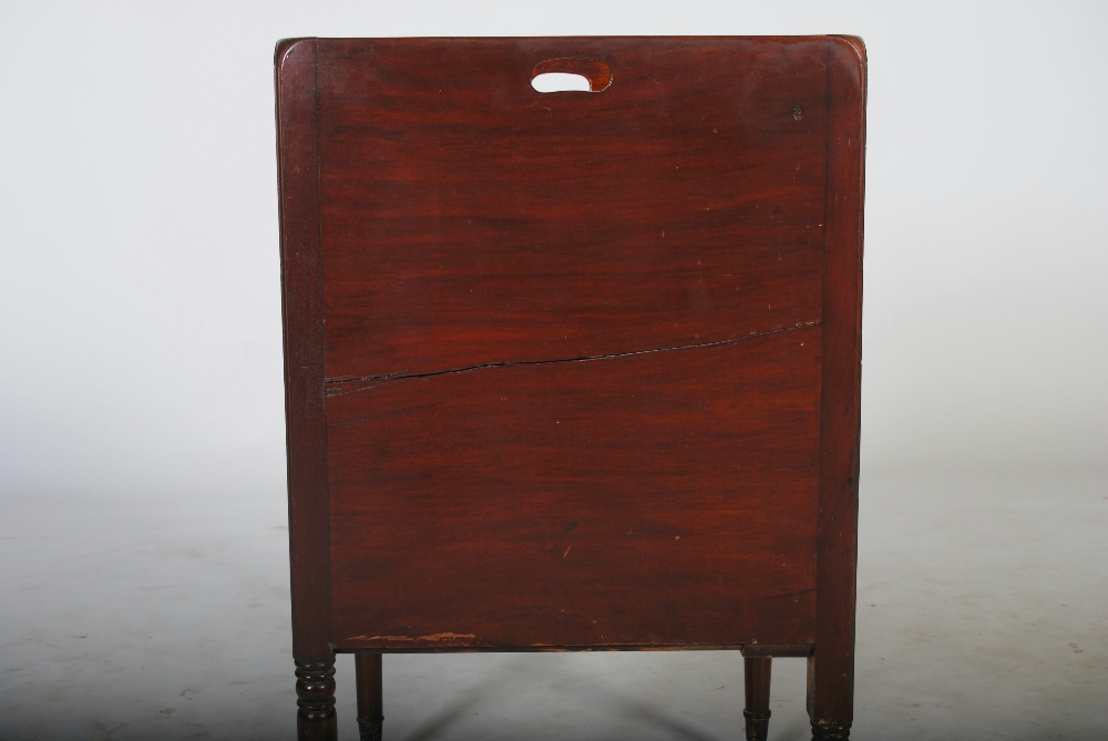 A 19th century mahogany and boxwood lined tray top commode, the pierced three quarter gallery - Image 2 of 4