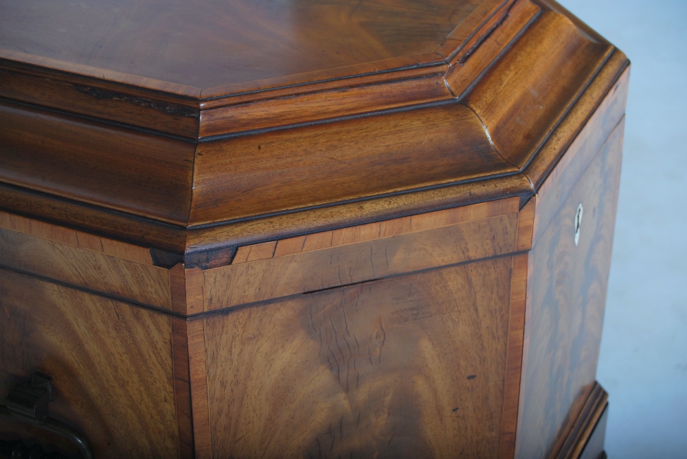 A 19th century mahogany and boxwood lined octagonal shaped wine cooler, the hinged top opening to - Image 4 of 7