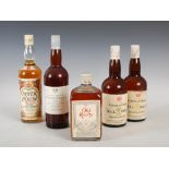 Five bottles of assorted Scotch Whisky to include; Old Rarity, De Luxe Scotch Whisky, Bulloch Lade &