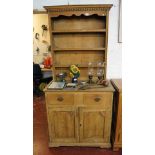 Pine dresser