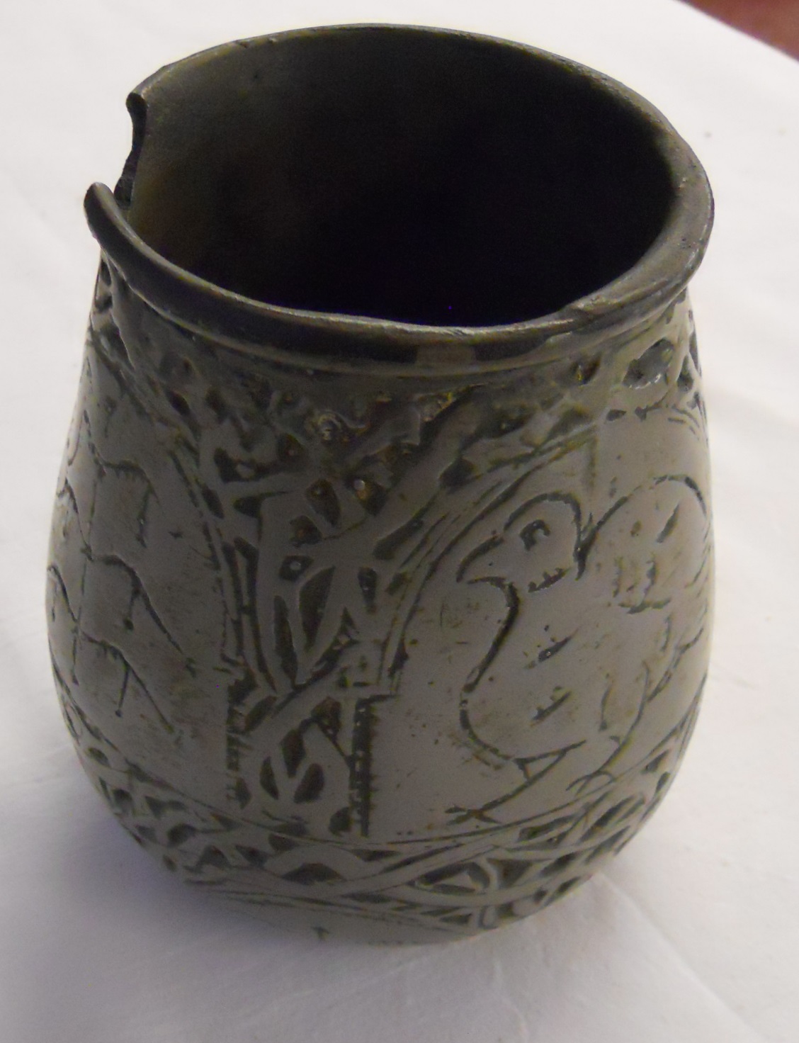 Interesting primitive English drinking cup A/F - Image 4 of 5