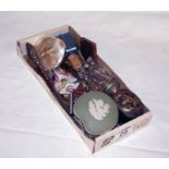 Small box of collectables