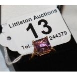 Gold amethyst set ring - Estimate £60 to £100