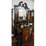 Fine Victorian mahogany & inlaid mirror back cabinet