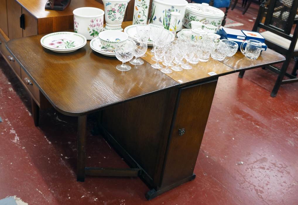 Oak gateleg table