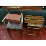 Oak cutlery box & 3 stools