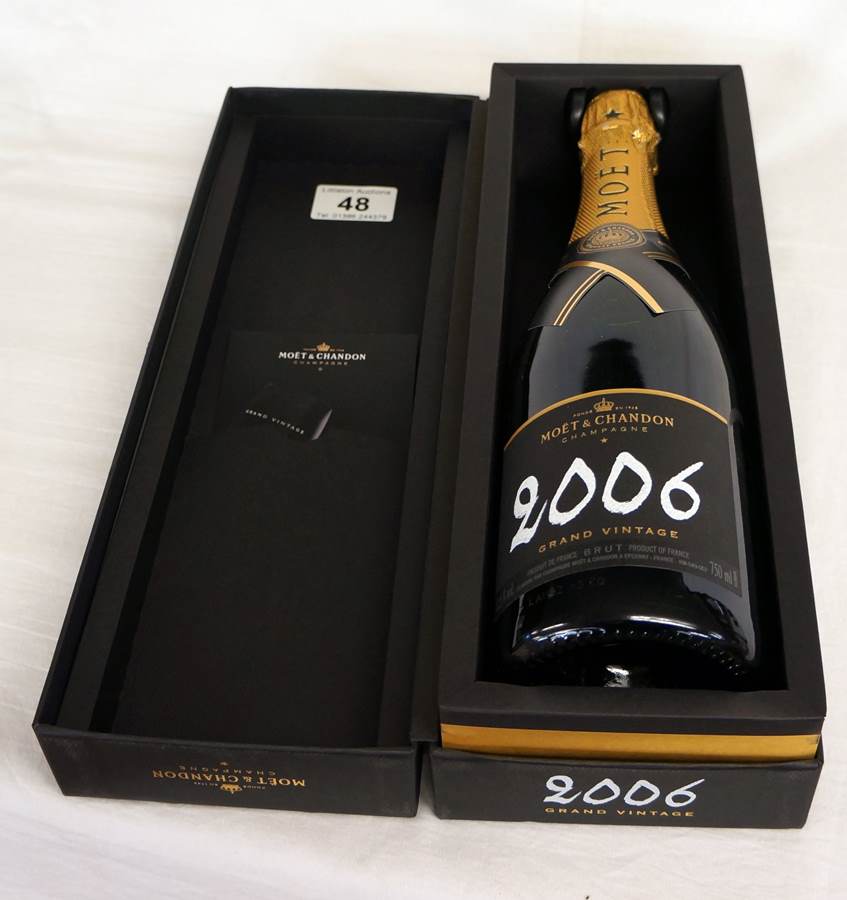 Vintage Moet and Chandon Champagne, 2006 in presentation box