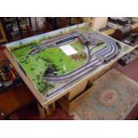 Large working model train set - More details with lot - Estimate £250 to £350