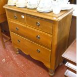 Victorian mahogany chest of 2 over 2 drawers