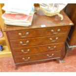 Small good quality inlaid mahogany chest of 4 drawers
Width: 65 cm
Depth: 40.5cm
Height: 71cm