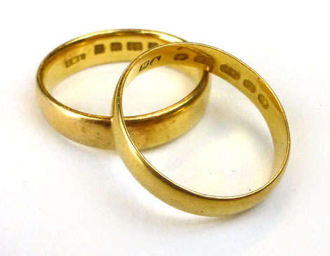 Two 22ct gold wedding bands, 7.8gms appr