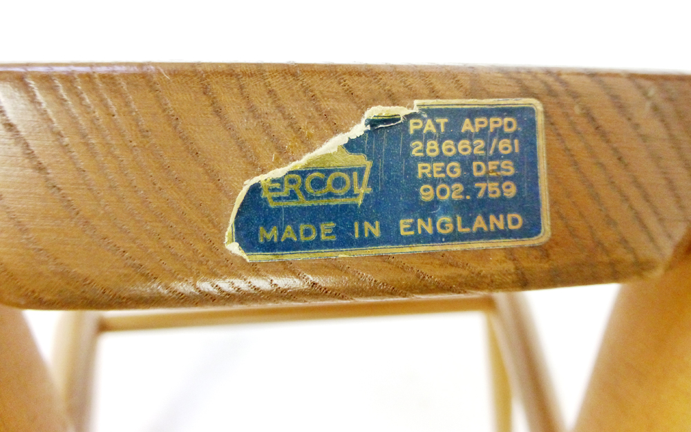 An Ercol elm and beech stacking chair with single back rest on tapering legs CONDITION REPORT: - Image 3 of 5