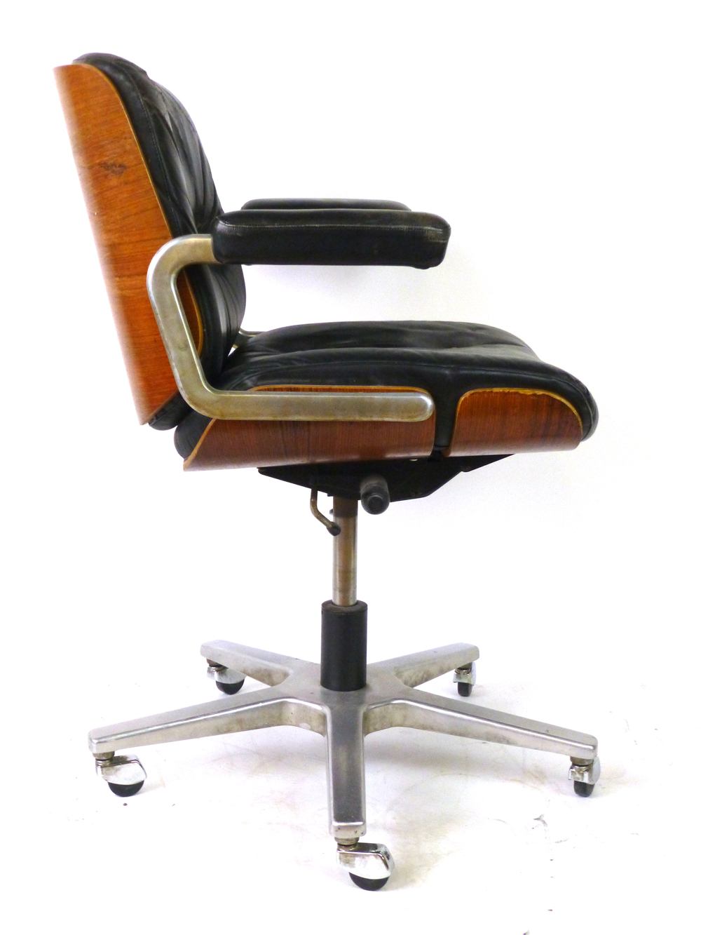 A 1970's bentwood and black leather office armchair on a five-star swivel base, by Giroflex - Image 4 of 8