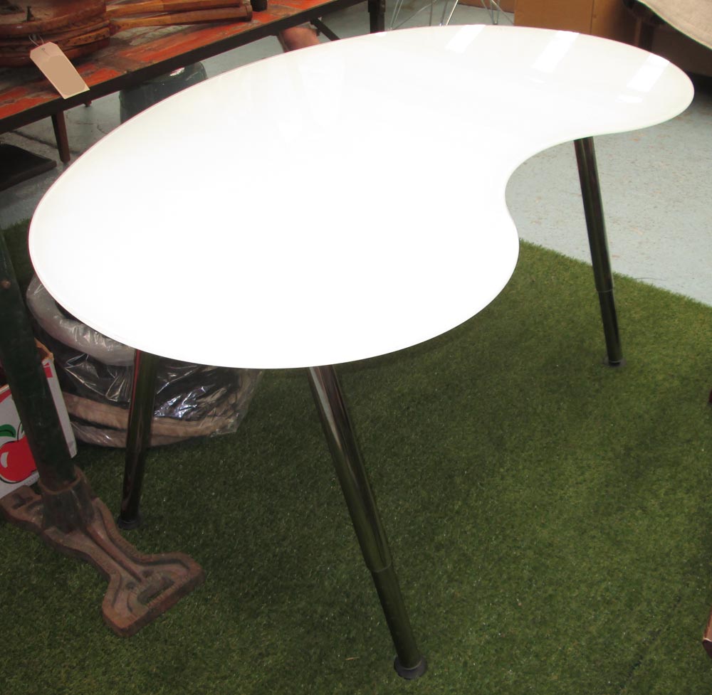 DESK, with opaque kidney shaped glass top on metal supports, 160cm x 86cm x 74cm H.