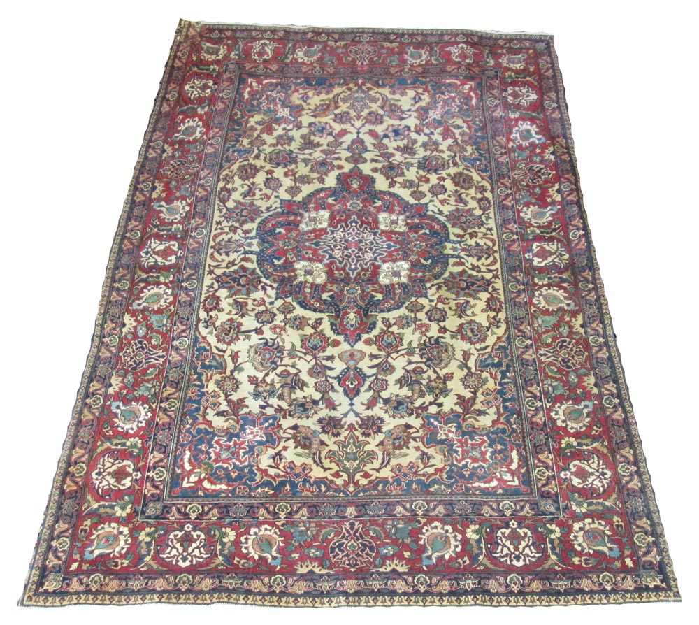 EXTREMELY FINE ISPHAHAN CARPET, 213cm x 145cm,