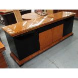 SIDEBOARD,