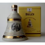 LIMITED EDITION BELL`S BLENDED SCOTCH WHISKY CHRISTMAS 20005 DECANTER "SILENT PROTEST" AD.585,AD.629