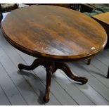 FINE VICTORIAN ROSEWOOD OVAL SHAPED SNAP TOP BREAKFAST TABLE ON QUADRUPLE LEG BASE WITH BRASS PINS &