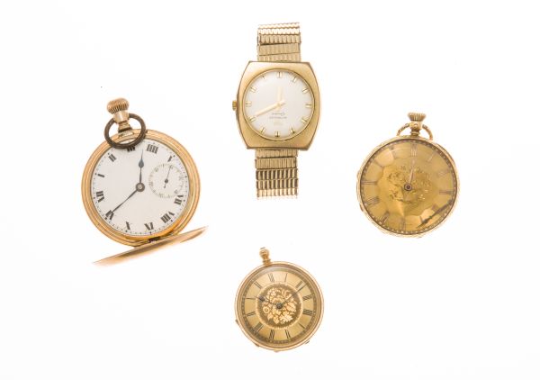 Two small gold cased pocket watchesthe smaller with engraved case, marked 18k, gilt dial, the