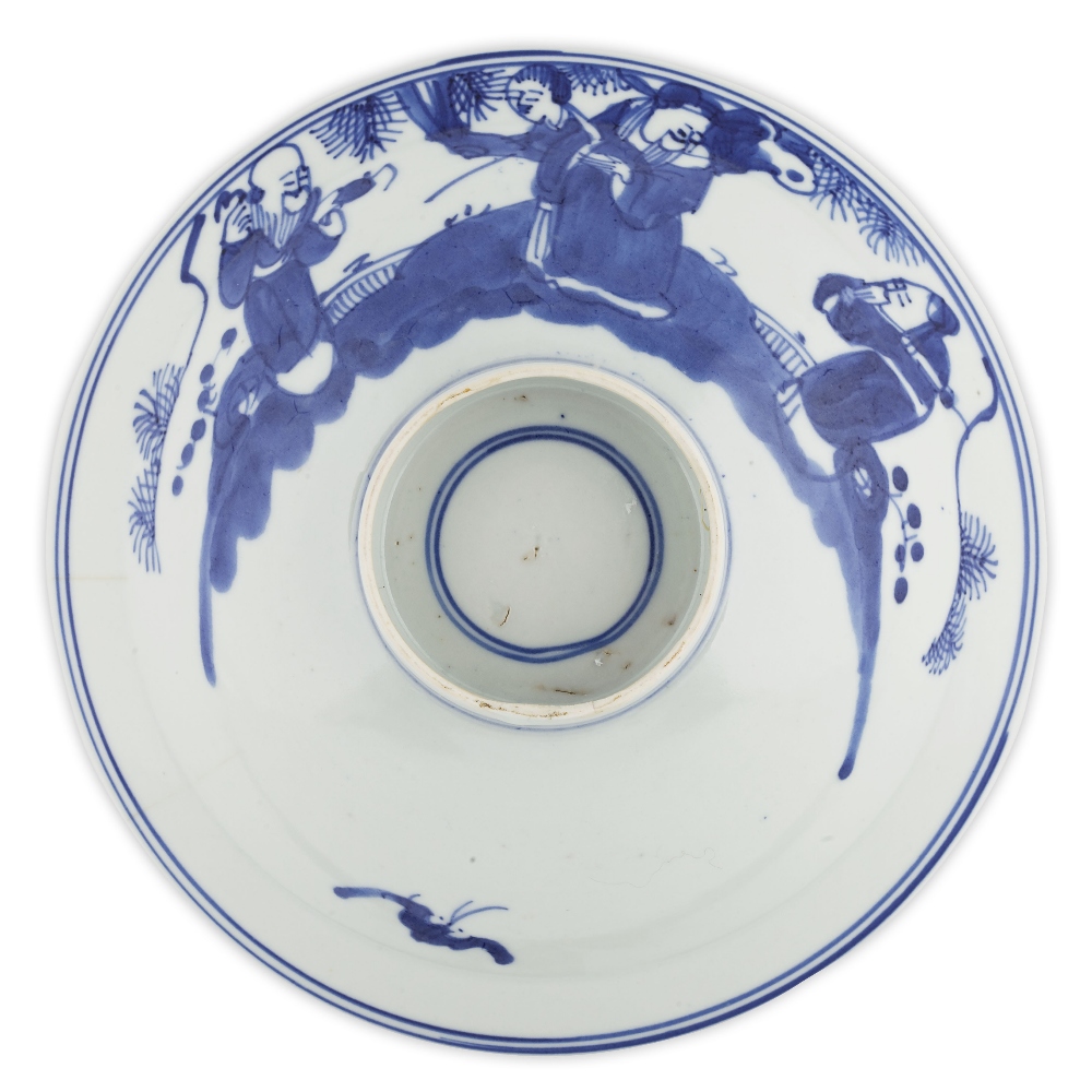 GROUP OF BLUE AND WHITE FOOTED BOWLS19TH/20TH CENTURYdecorated to the interior with a medallion - Image 20 of 24