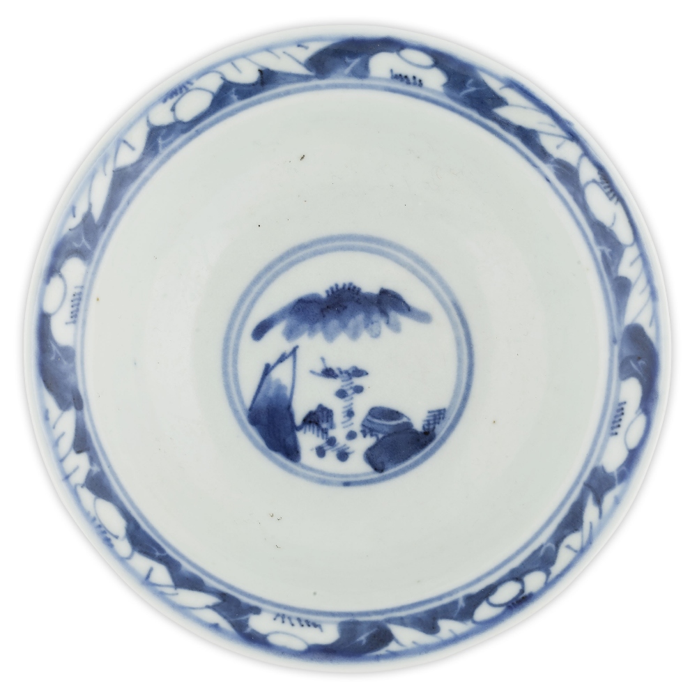 GROUP OF BLUE AND WHITE FOOTED BOWLS19TH/20TH CENTURYdecorated to the interior with a medallion - Image 13 of 24