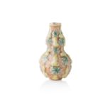 DOUBLE-GOURD-SHAPED PORCELAIN SNUFF BOTTLEQIANLONG MARKshaped as a double-gourd, decorated with
