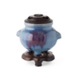 PURPLE-SPLASHED JUN-TYPE TRIPOD CENSER AND COVERQING DYNASTYthe globular body with short neck and